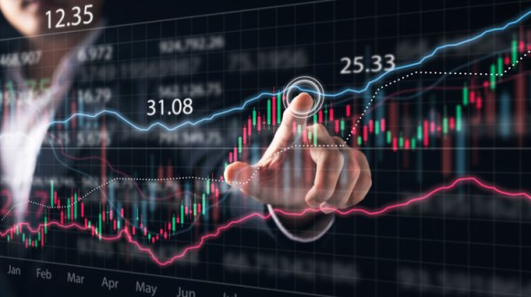 配资公司100强 杠杆资金连续加码医药、有色等赛道 融资余额1.8万亿关口“五连守”